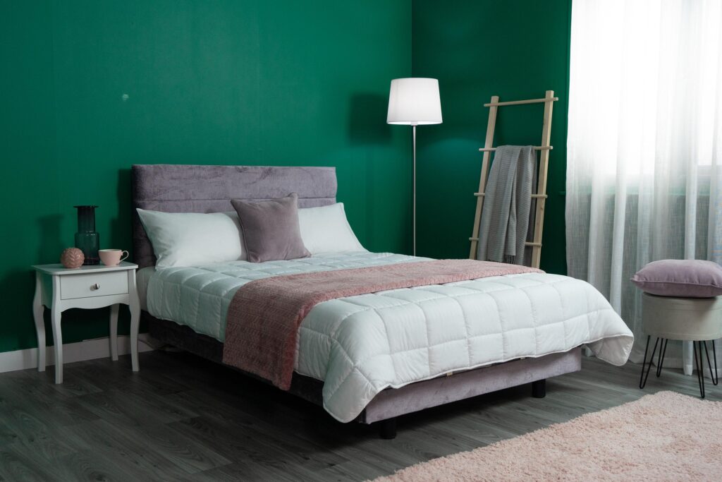 Henley double bed.